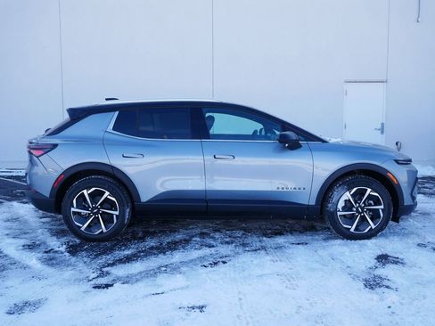 New 2026 Chevrolet Equinox EV LT image 2