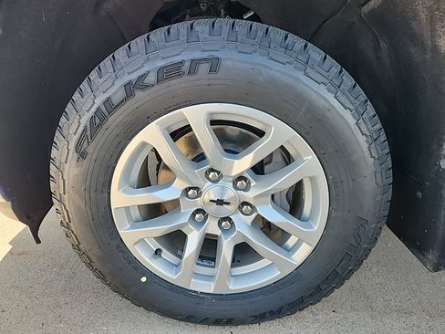 Used 2019 Chevrolet Silverado 1500 RST AWD/4WD image 9