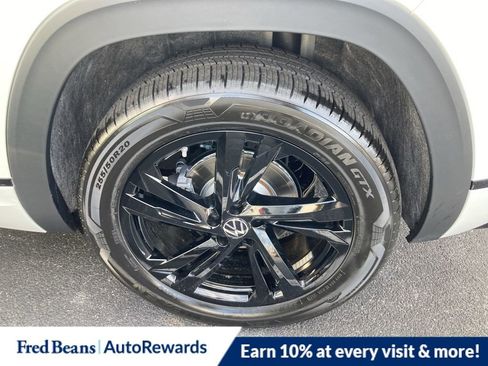 New 2026 Volkswagen Atlas Cross Sport SEL R-Line image 6