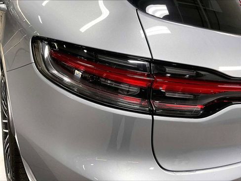 New 2026 Porsche Macan image 34