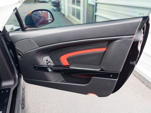 Used 2015 Aston Martin V12 Vantage S image 28