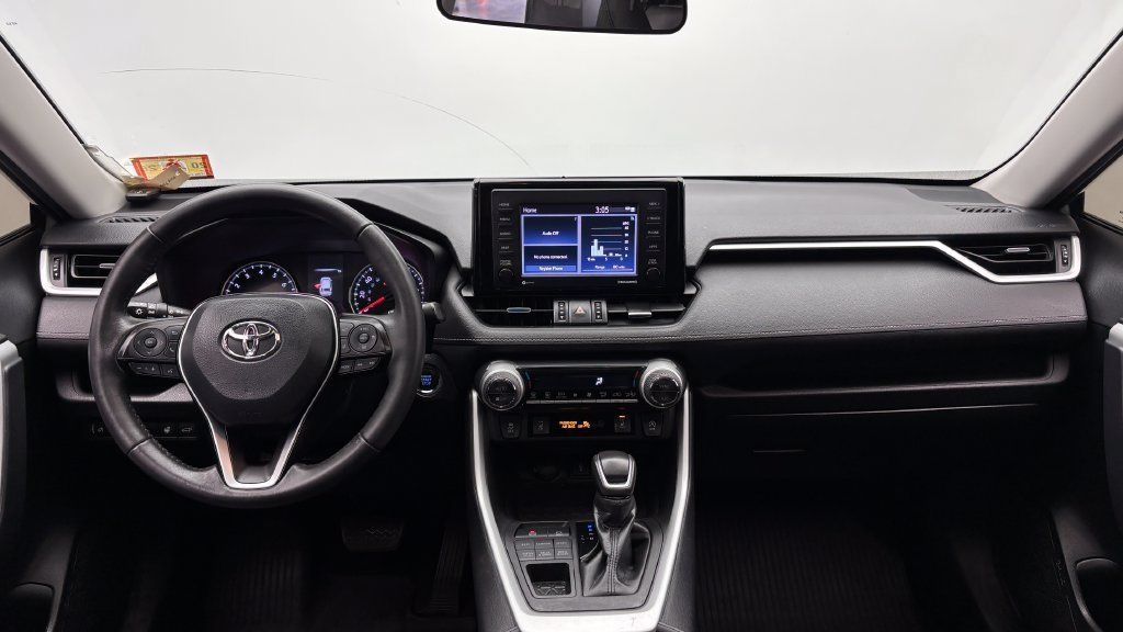 Used 2021 Toyota RAV4 XLE Premium AWD/4WD image 27