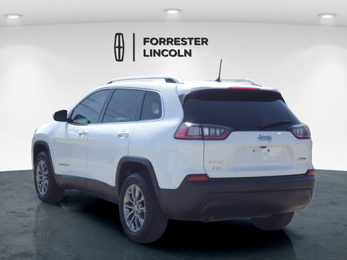 Used 2020 Jeep Cherokee Latitude Plus w/ Cold Weather Group AWD/4WD image 5