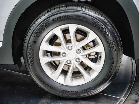 Used 2019 Hyundai Santa Fe SE image 10