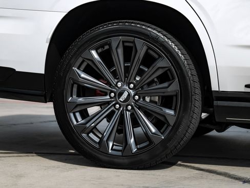 Used 2025 Cadillac Escalade V w/ LPO, Floor Liner Package image 95