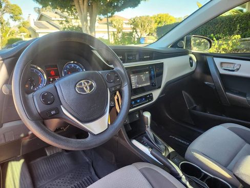 Used 2018 Toyota Corolla LE image 20