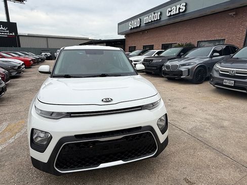 Used 2021 Kia Soul LX FWD image 9
