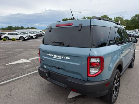Used 2023 Ford Bronco Sport Outer Banks w/ Tech Package AWD/4WD image 8