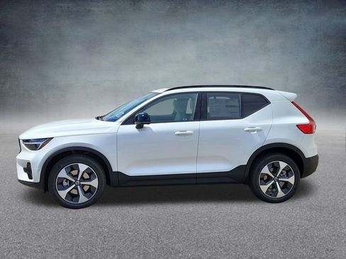 New 2026 Volvo XC40 B5 Plus w/ Protection Package Premier image 4
