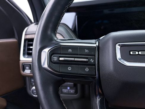 Used 2025 GMC Yukon XL Denali Ultimate AWD/4WD image 35