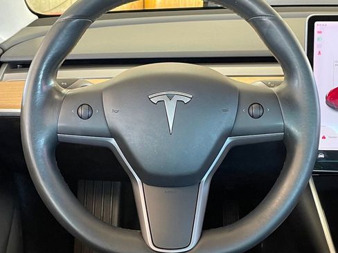 Used 2019 Tesla Model 3 Long Range image 22