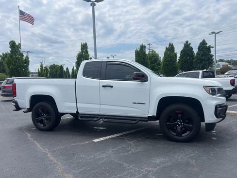 Used 2022 Chevrolet Colorado LT w/ Redline Special Edition RWD image 4