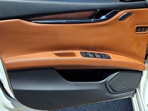 Used 2018 Maserati Quattroporte S GranLusso RWD image 11