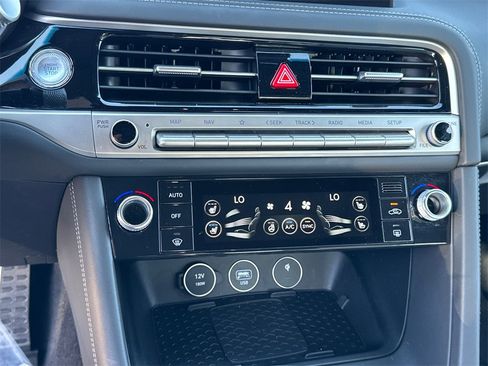 Used 2025 Genesis G70 3.3T Advanced w/ Sport Prestige Package image 31