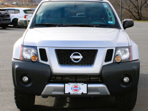 Used 2015 Nissan Xterra S w/ Value Package image 3