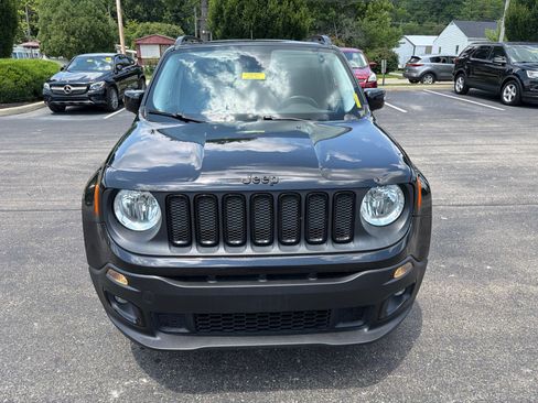 Used 2016 Jeep Renegade Latitude AWD/4WD image 8