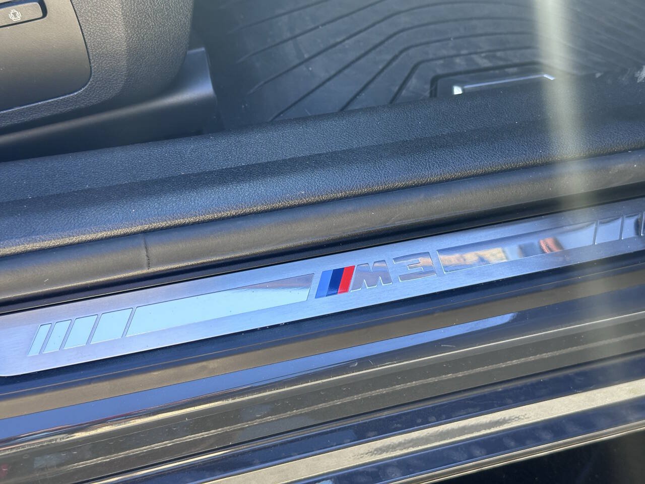 Used 2024 BMW M3 w/ M Carbon Exterior Package RWD image 27
