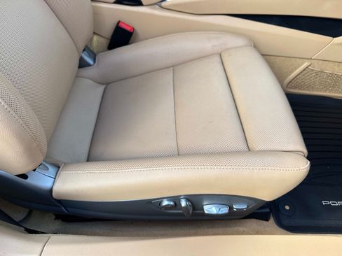 Used 2017 Porsche 911 Carrera 4 AWD/4WD image 25