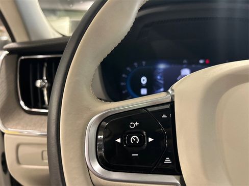 Certified 2023 Volvo XC60 B5 Ultimate w/ Climate Package image 12