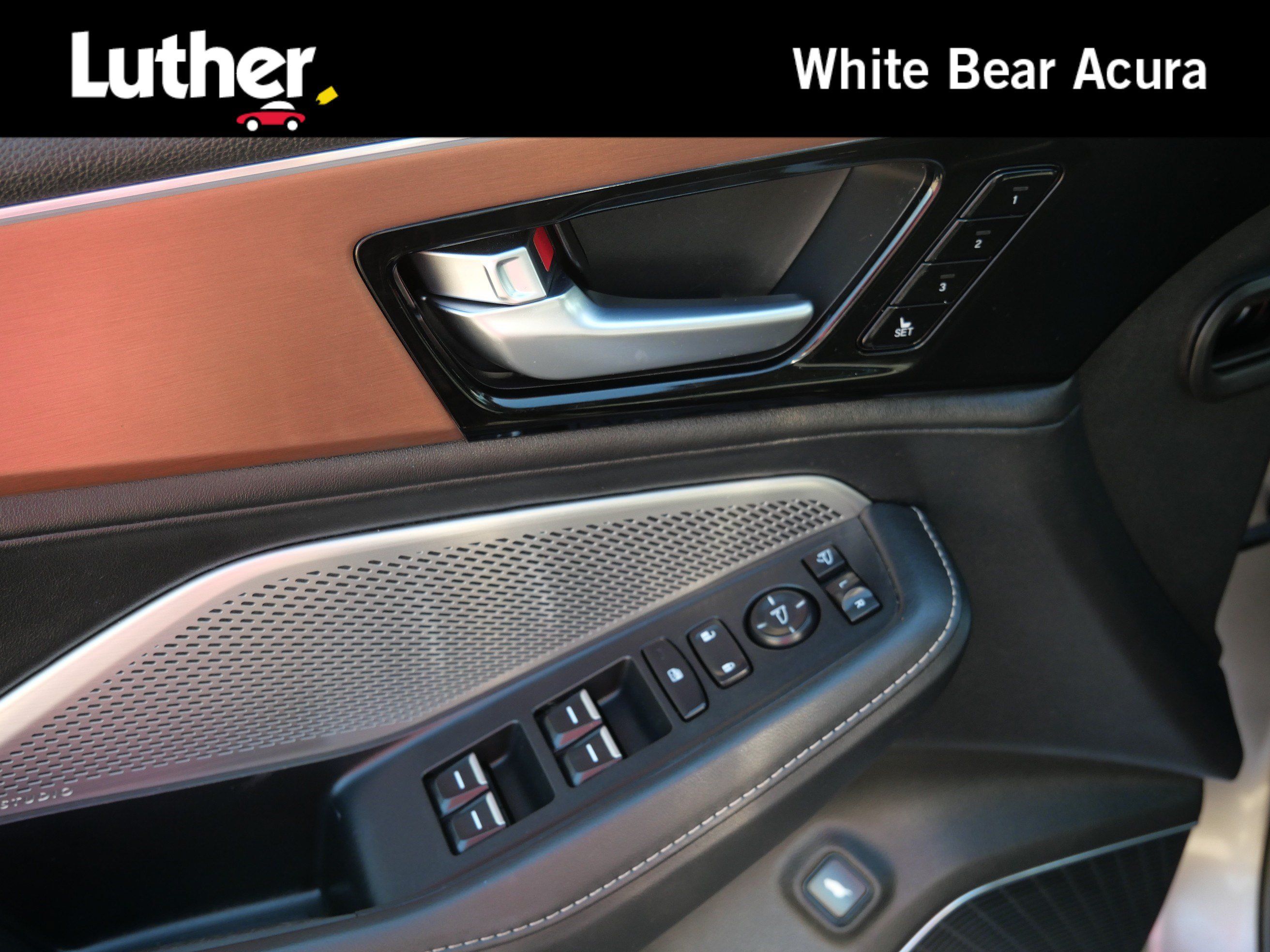 Used 2022 Acura MDX w/ Technology Package AWD/4WD image 1