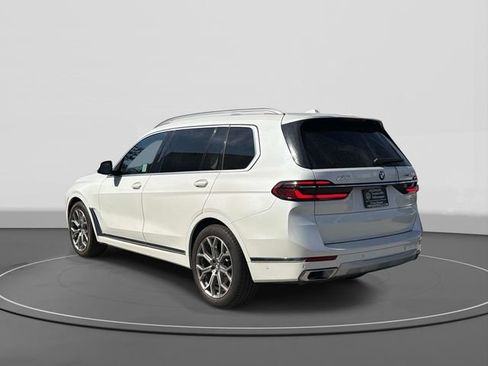 Used 2023 BMW X7 xDrive40i w/ Premium Package AWD/4WD image 3