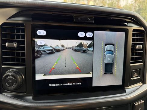 Used 2025 Ford F150 Platinum w/ FX4 Off-Road Package AWD/4WD image 30