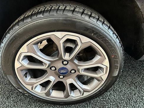 Used 2019 Ford EcoSport Titanium AWD/4WD image 35