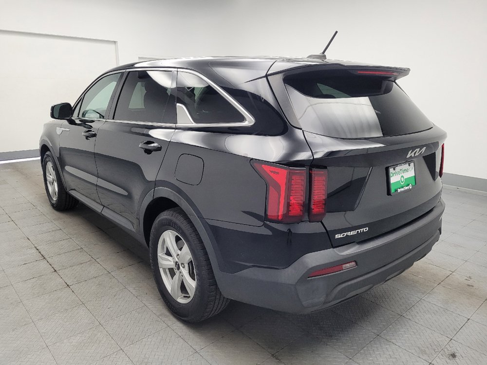 Used 2023 Kia Sorento LX FWD image 5