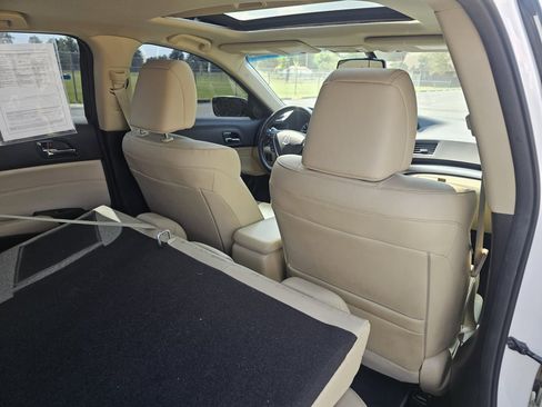 Used 2013 Acura ILX w/ Technology Package FWD image 35