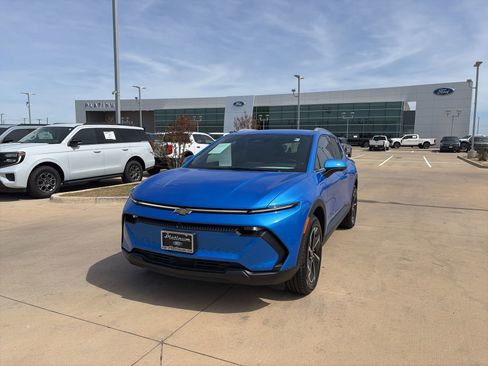 Used 2026 Chevrolet Equinox EV LT AWD/4WD image 25