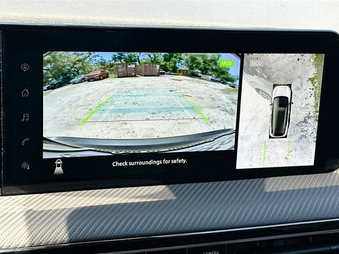 New 2025 Nissan Kicks SR image 8