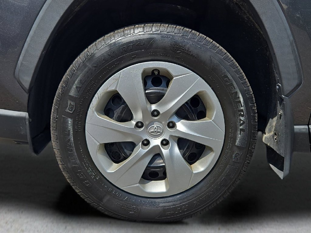 Used 2019 Toyota RAV4 LE w/ All Weather Liner Package AWD/4WD image 26