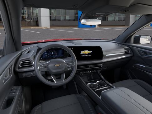 New 2026 Chevrolet Traverse LT FWD image 15