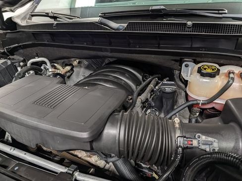 Used 2022 Chevrolet Tahoe LT AWD/4WD image 32
