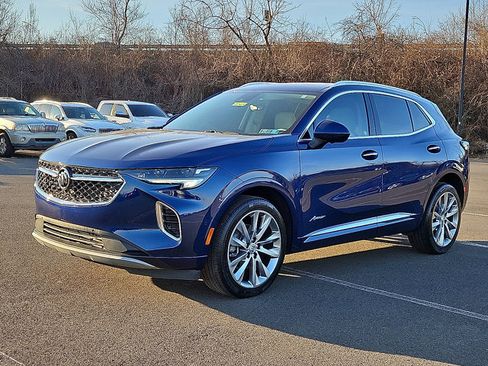 Used 2022 Buick Envision Avenir w/ Technology Package II image 3