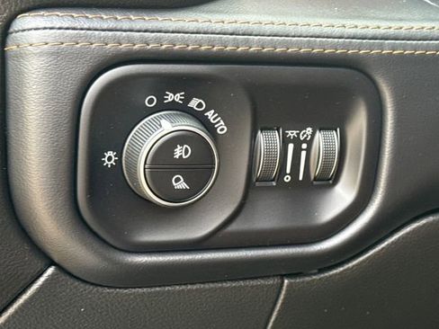 Used 2023 RAM 3500 Limited image 23