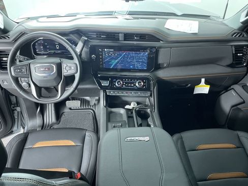 Used 2025 GMC Sierra 2500 AT4 w/ Technology Package AWD/4WD image 20