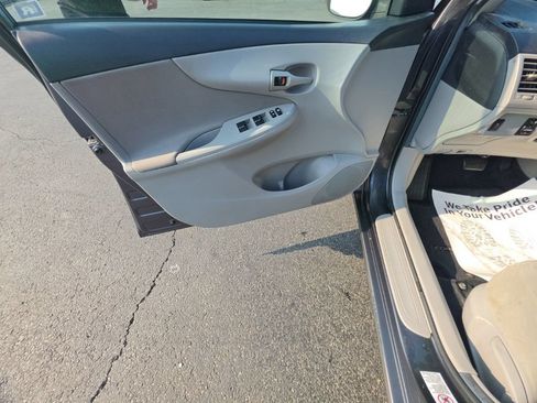 Used 2012 Toyota Corolla L FWD image 11