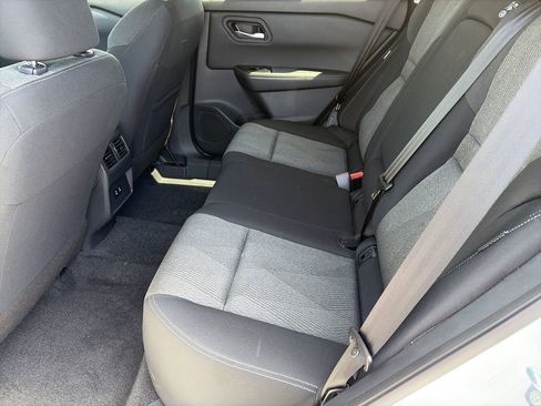 Certified 2026 Nissan Rogue SV FWD image 26