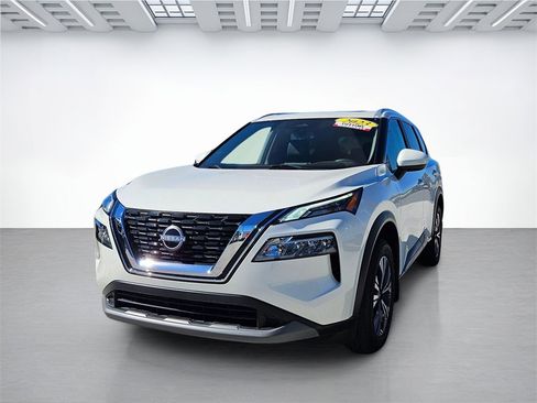 Used 2023 Nissan Rogue SV w/ SV Premium B Package image 9