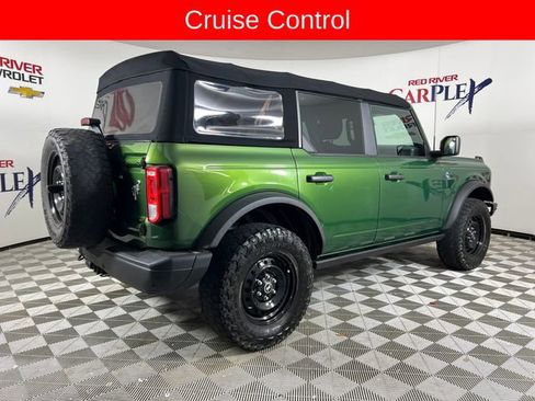 Used 2022 Ford Bronco Black Diamond image 8