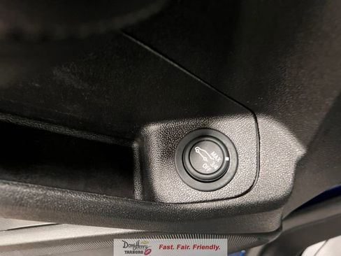 Used 2022 GMC Terrain SLT image 23