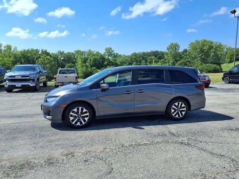 Used 2025 Honda Odyssey EX-L image 32