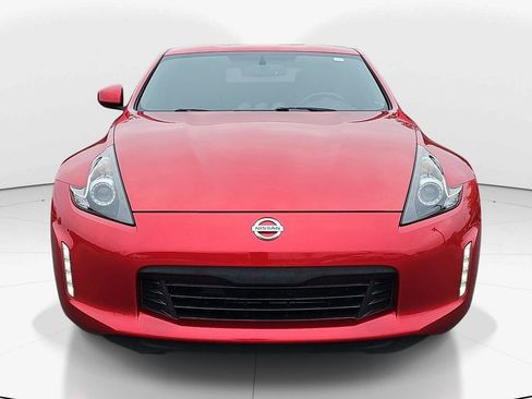 Used 2020 Nissan 370Z Coupe RWD image 11