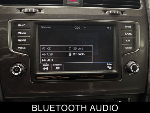 Used 2016 Volkswagen e-Golf SE w/ DC Fast Charging Package FWD image 29
