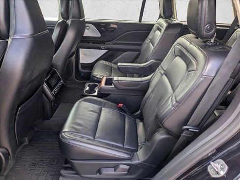 Used 2020 Lincoln Aviator Reserve w/ Equipment Group 202A AWD/4WD image 17