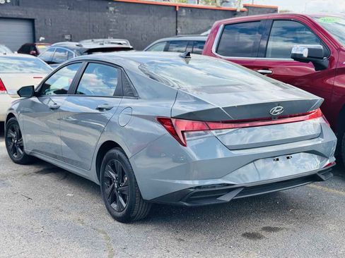 Used 2023 Hyundai Elantra SEL FWD image 7