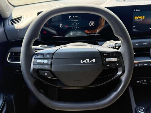 Used 2025 Kia K4 FWD image 18
