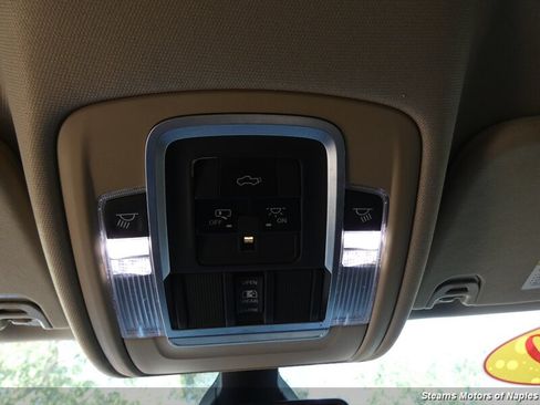 Used 2019 RAM 1500 Laramie AWD/4WD image 37