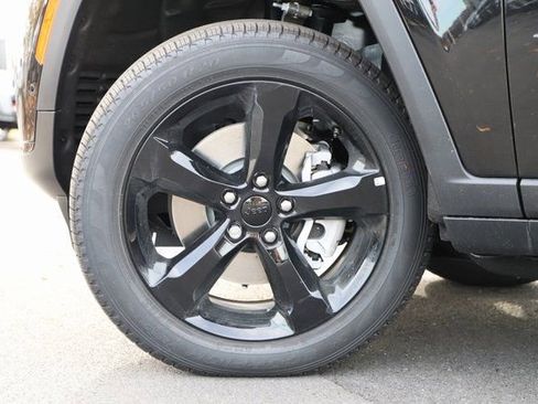 New 2025 Jeep Grand Cherokee L Limited w/ Luxury Tech Group II AWD/4WD image 2
